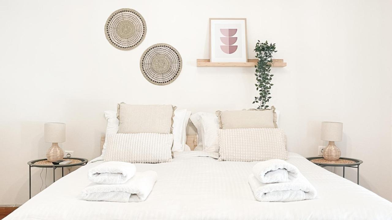 Boho Chic 2Br Apartment In The Center Of Афины Экстерьер фото